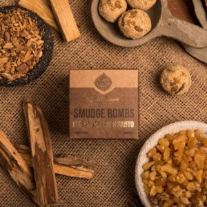 Smudge Bomb - Frankincense and Palo Santo